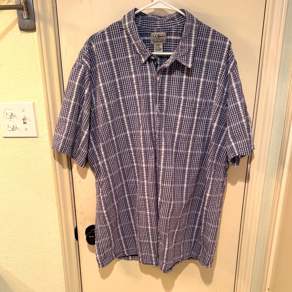 L.L. Bean Men's Navy Checkered  Seersucker Shirt